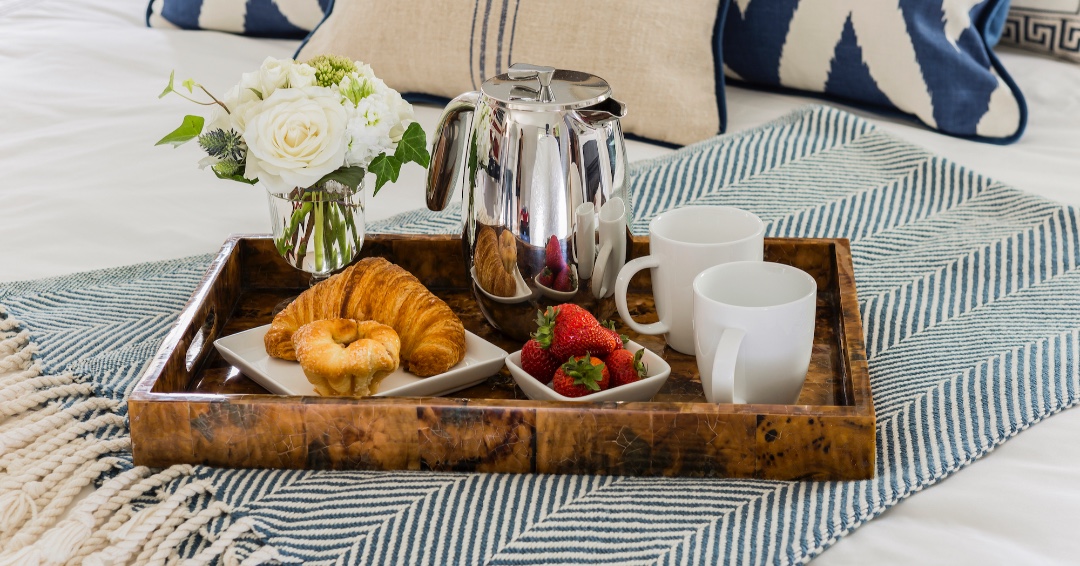 Breakfast in bed, please! 😍
#InnAtHastingsPark #RevolutionaryHospitality #RelaisChateaux