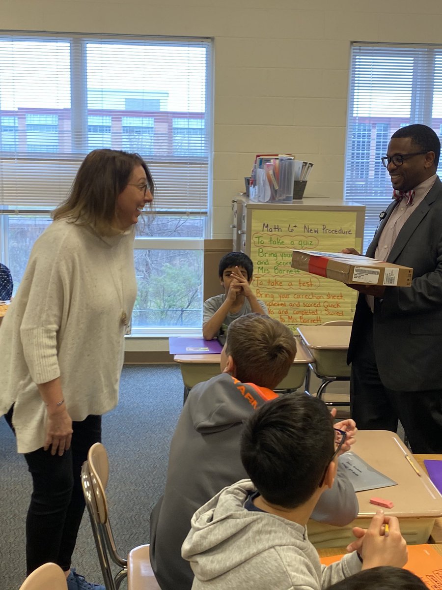 cwarrenc's tweet photo. Celebrating Dyane Barnett as our Teacher of the Year with a surprise visit from @seydric7. Thank you for celebrating one of the best with us!!! @BarnettDyane  @MillsParkElem https://t.co/WOguwte8Hb