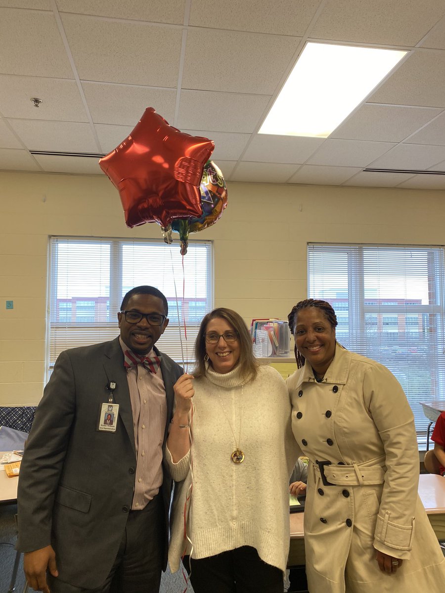 cwarrenc's tweet photo. Celebrating Dyane Barnett as our Teacher of the Year with a surprise visit from @seydric7. Thank you for celebrating one of the best with us!!! @BarnettDyane  @MillsParkElem https://t.co/WOguwte8Hb