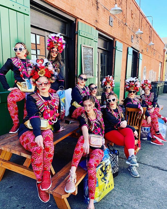 LUNDI GRAS VIBES 💜💚💛#ridecleo #mardigras #kreweofcleopatra #nola #cleopatra #HAILCLEO ift.tt/2wMmnTT