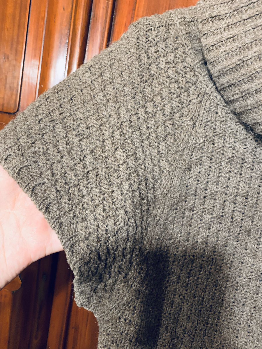 formarie2's tweet photo. 4,50€ pulls col roulé sans manches 
taille 38 
https://t.co/MQ7m9phPRW
#alainmarie77 
#alainmarie77vetementfemme 

#camaieu #camaieu38 #pull #pullfemme38 #pullfemmesansmanche #pullfemmecamaieu https://t.co/K2CNQHzGSI