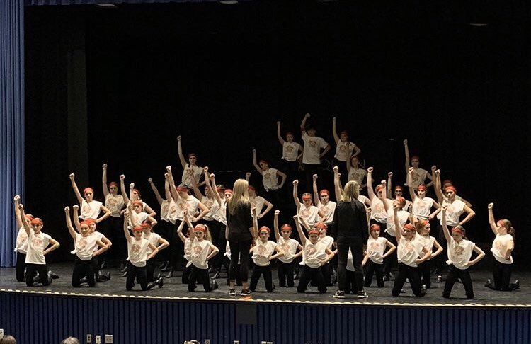 jo_alisha's tweet photo. Love my awesome dance team💜 showcase was so fun !! https://t.co/Vz895tcbCR