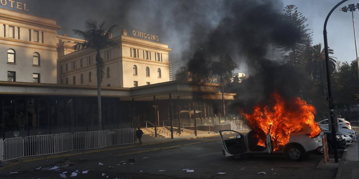 PublimetroChile's tweet photo. Diputada Camila Flores pide cancelar el próximo plebiscito a raíz de los incidentes en Viña del Mar https://t.co/sIA5MpAaqc https://t.co/9U4uv2fm7W