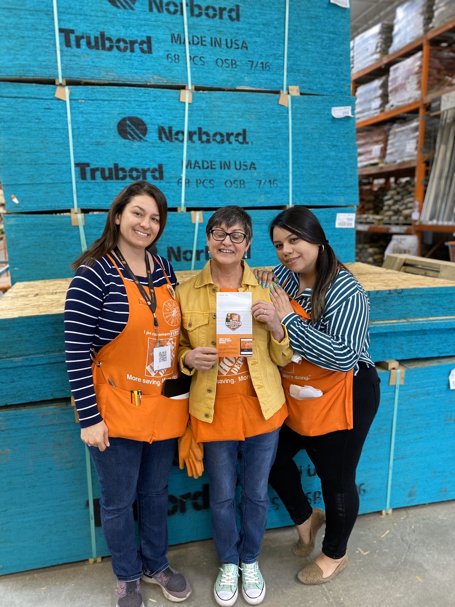 a big CONGRATS to our pro cashier gina for reaching a milestone today her 3rd bronze award 🧡🧡🎉🎉 we love having such a great person on our team! yay gina!!! 🎊🎊