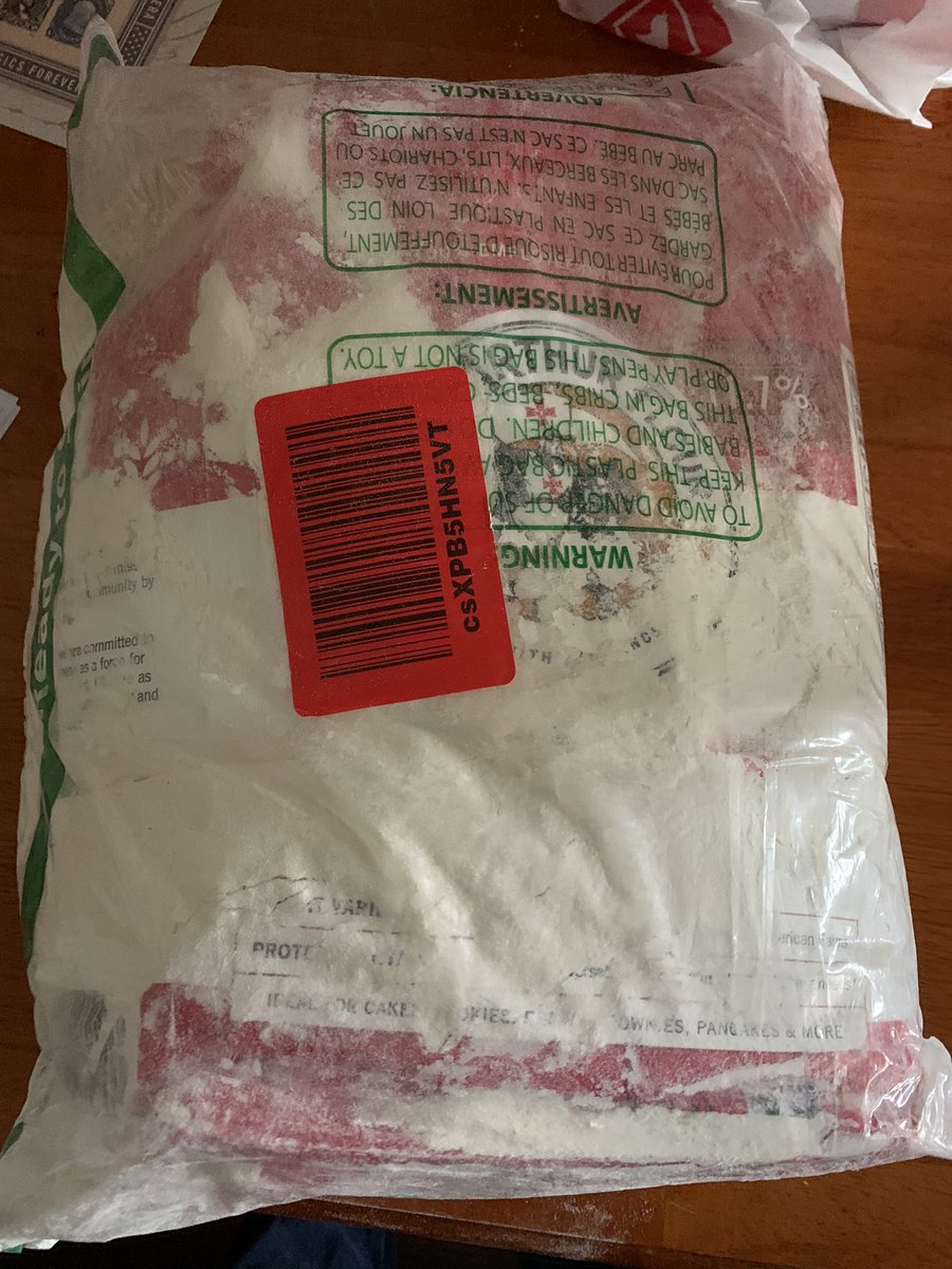 jeff9d9's tweet photo. @AmazonHelp  - this is what happens when you throw a 10 pound bag of flour in a box and don’t pack it carefully. https://t.co/z9r8b5eO78