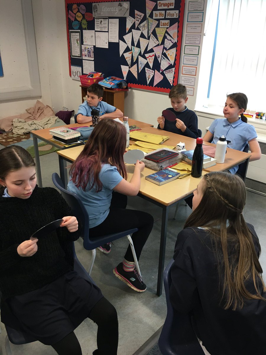 spsmrsrutter's tweet photo. P6C would like to say a big thank you to Mr Drummond who came in to visit us this afternoon. He told us all about his job as an engineer and answered lots of our questions! #STEM @SimpsonPrimary https://t.co/nEmoh36hsX