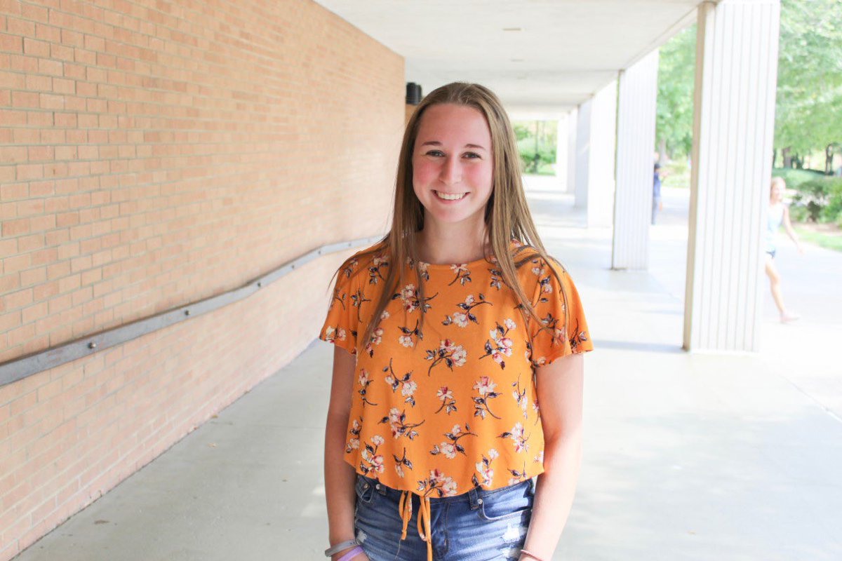 Jordan Record is a sophomore communications major and dance minor at YSU. This is her 1st year in DE and she has been dancing for 18 years at J and J’s Dance Depot. She’s also a Penguinette and a member of Penguin Productions. Come see her in the show this week! #MemberMonday