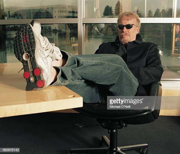Happy birthday uncle Phil Knight 