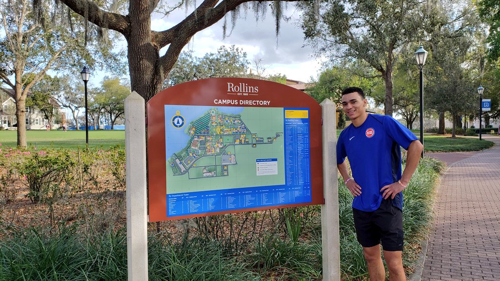 ItsOrderMySteps's tweet photo. #OMSroadTrip 2C Beautiful Campus of #OMSsuccess Chuchu Enechionyia #CNE97 @MekaFromThe703 Economics major of Rollins College Basketball @RollinsMBB @RollinsSports #TARnation #TARs
Alum South County HS @SouthCountyBBB @HigherLevelAAU #StallionNation #omsHighSchoolClass 2016 https://t.co/Qnw50wpadb