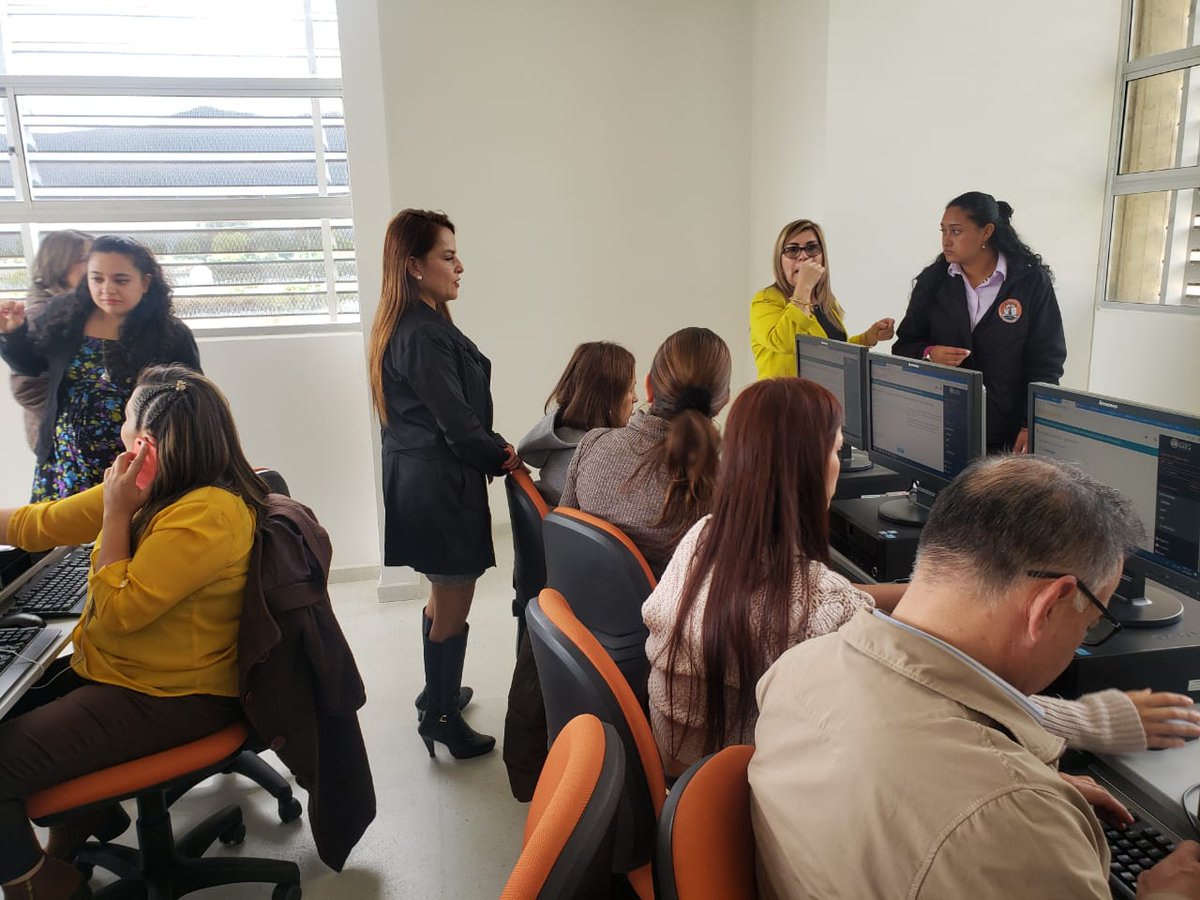 Nos encontramos acompañando a la <a href="/SomosUDCA/">U.D.C.A</a> en una capacitación de las herramientas NNN Consult y Planes de Cuidado  
<a href="/Elsevier_Es/">Elsevier Español</a>. #Student #Educación #Salud