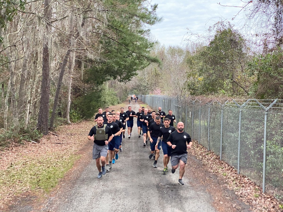USMarshalsHQ's tweet image. Congratulations to the recent graduates of the Basic Deputy U.S. Marshal Program (BDUSM Class 2003) from the Federal Law Enforcement Training Center (FLETC). Welcome to the Marshals Service!!!