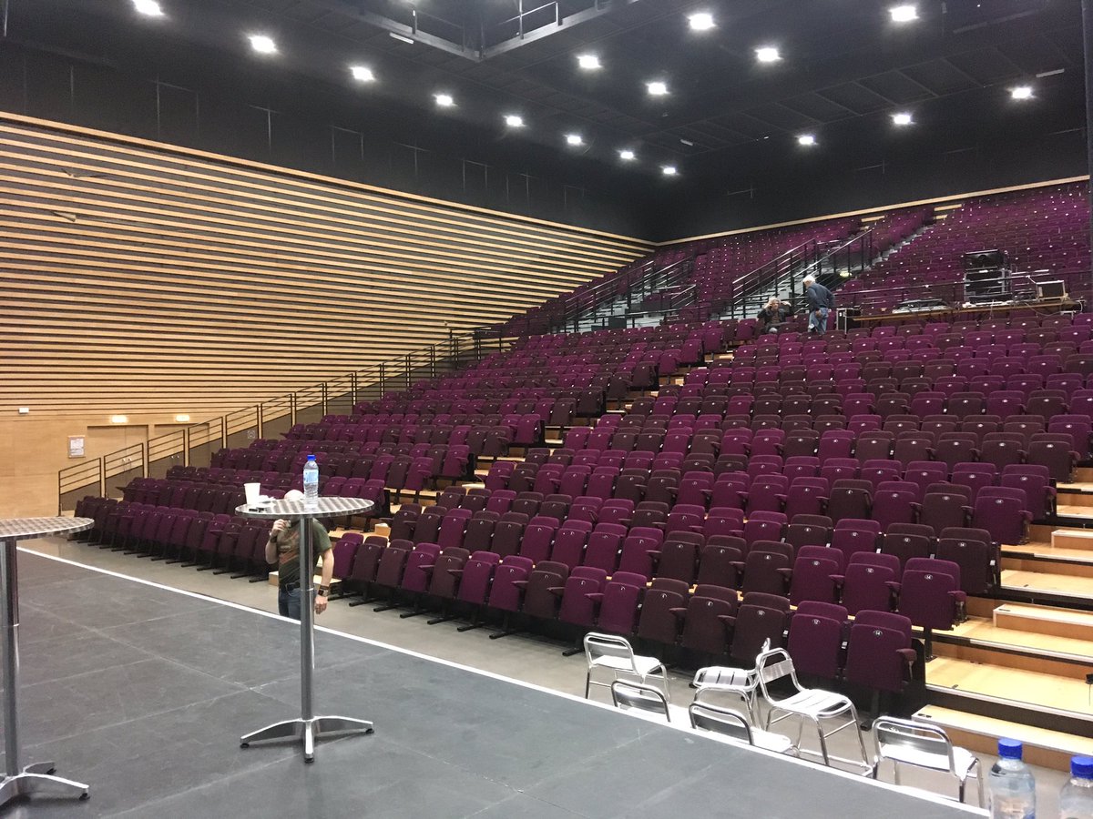 MLBeziers's tweet photo. Fin du débat ! Merci d’avoir suivi en live les discussions des 6 candidats à la mairie de #Beziers pour les #Municipales2020. #MLDebat organisé avec @bleuherault https://t.co/yPIZiLYqho