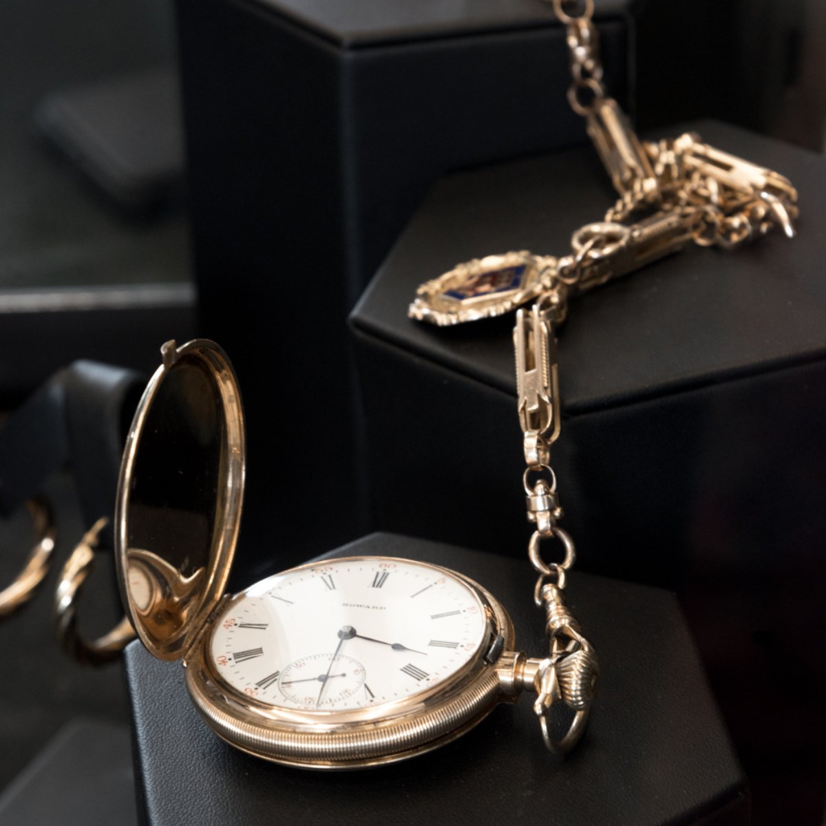 GoldSExchangeNM's tweet photo. Some accessories are timeless. https://t.co/pxXWc9vQrq