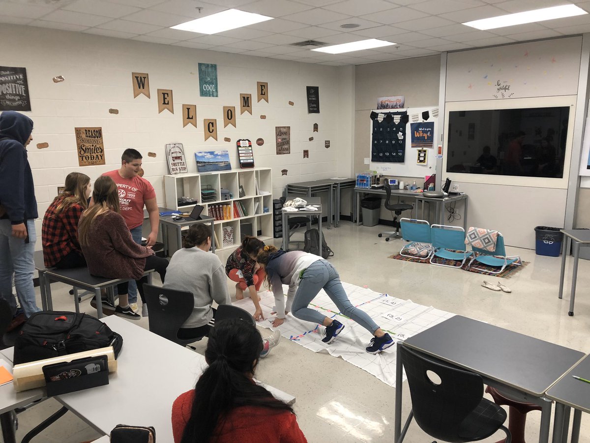 mrsyonis's tweet photo. Playing coordinate grid twister and creating our own water parks. #M9GameOn #getupgetmoving https://t.co/O3PZdZkpyO