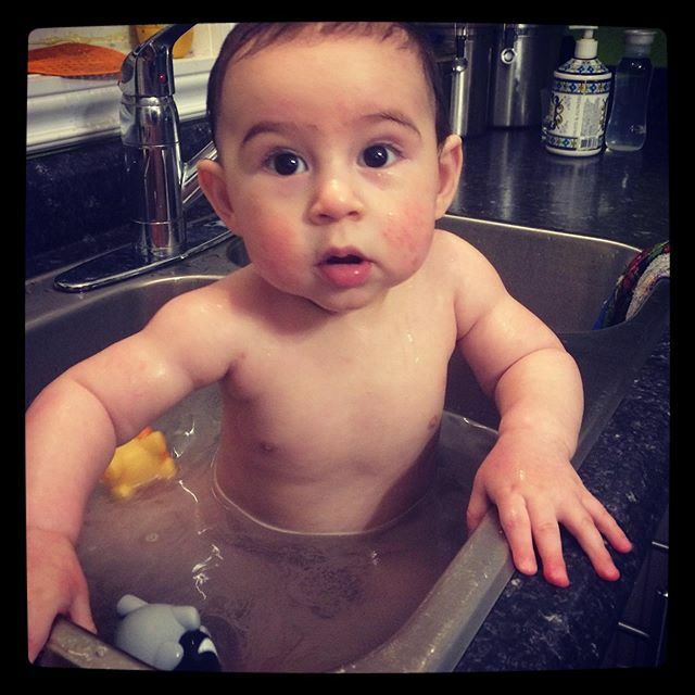 Classic sink bath time 🐥
Elio - 6 months ift.tt/39Y1eUX