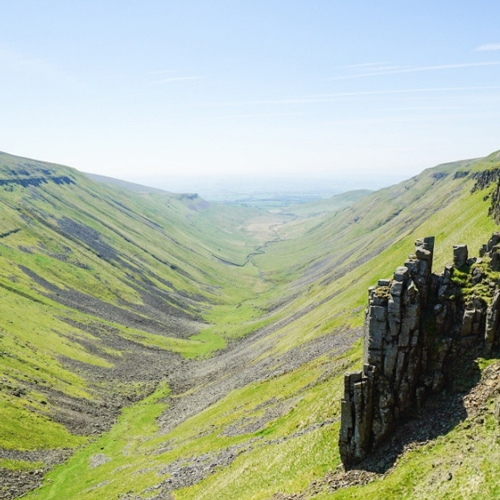 Yoga &amp; Hiking Retreat: Five nourishing yoga sessions and a qualified mountain leader to take us on a 5-6 hour hike to High Cup Nick. Vegetarian home-cooked food.

🗓️ 27 March 18:00 - 28 March 17:00
📌 Haybergill Centre, Warcop.
💰 £310
ℹ️ bloomingbamboo.co.uk/wp/yoga-hiking…
