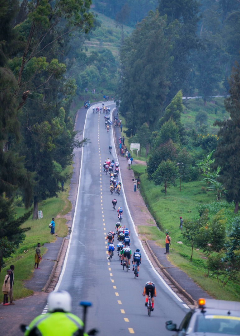 ERkhiOhWkAMQAle?format=jpg&name=medium