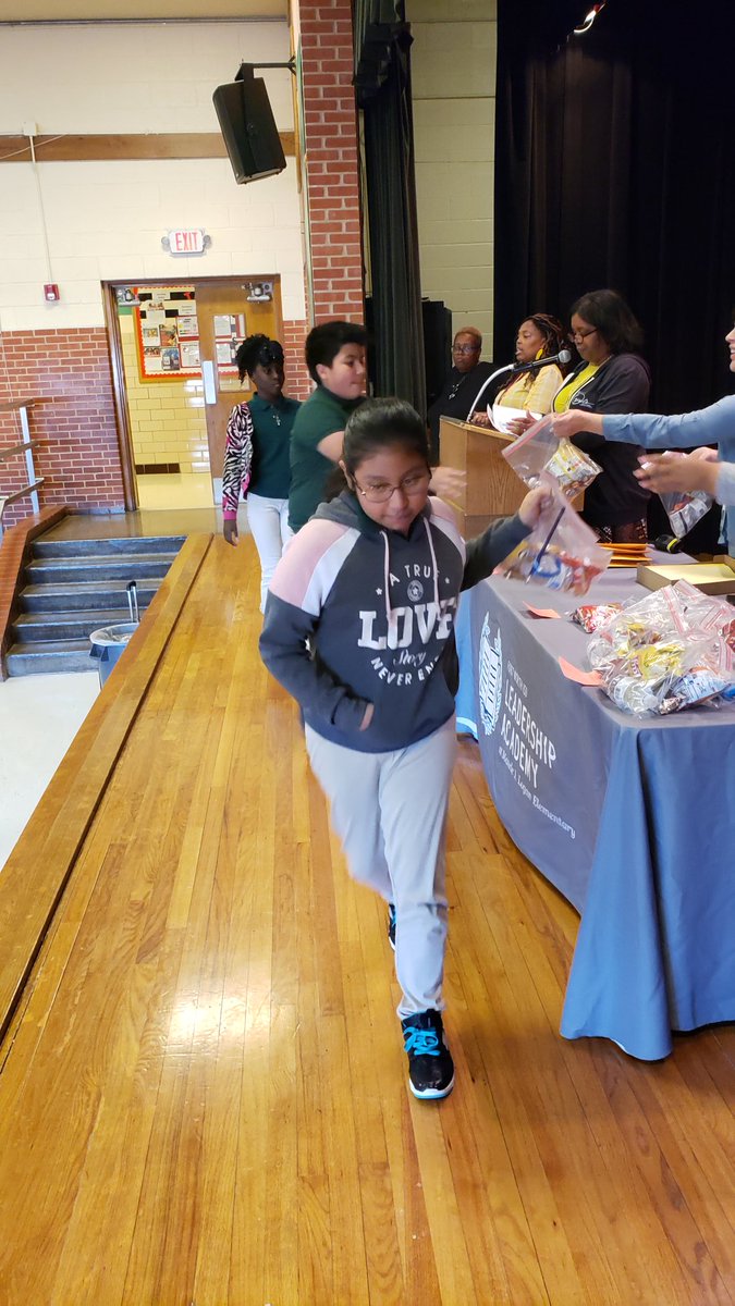 LALoganFWISD's tweet photo. Celebrating student successes on their 4th gr. writing benchmark and 5th gr. math and reading benchmarks. #studentsuccess #gettingSTAARready @pdilley5 @whitneyclark520 @StevenM01994744 @FortWorthISD https://t.co/dYdsZaLTer
