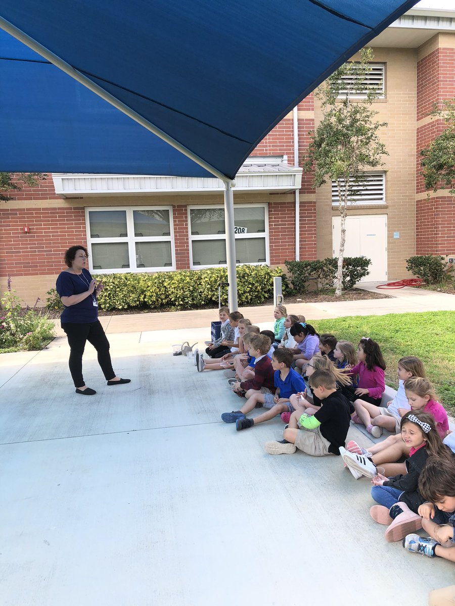 Love teaming up with my friend <a href="/teachserrano/">Amanda Serrano</a> These kids are planting seeds so they can learn parts of a plant by actually watching their plants grow. <a href="/cypresscreekvcs/">Cypress Creek</a>