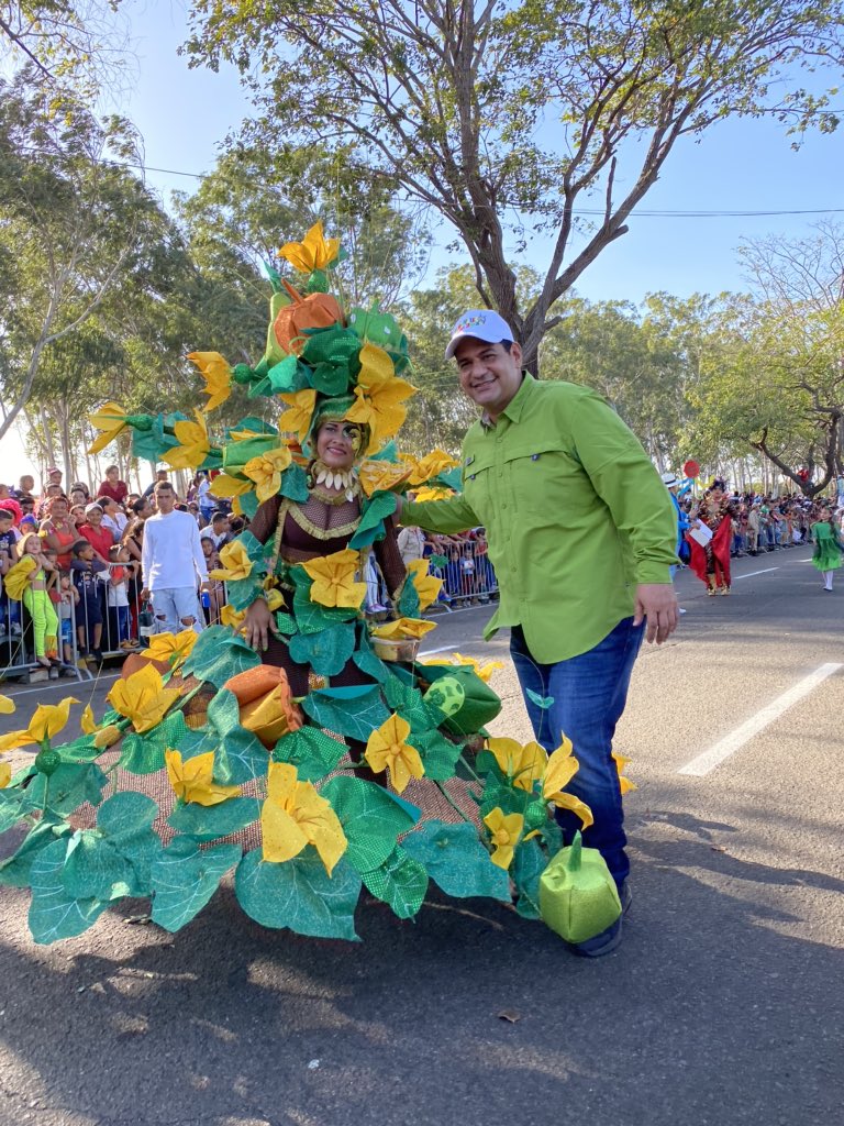 #24Feb Hoy es nuestro emblemático desfile de carnaval, nuestros comparseros y cultores están presentando ideas innovadoras, demostrando que Guayana posee la facultad  para el desarrollo.

#CarnavalesFelices2020 #CiudadGuayanaParaVivir