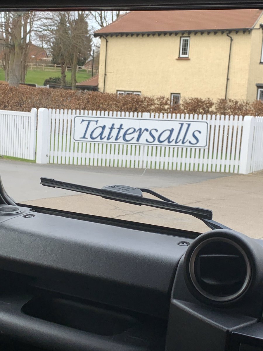 AndreaM76770567's tweet photo. #catchup #READFebruary2020 Day 22. During our stay with the family we explored some P style signs 👌🏻 Our little love also finds great pleasure in reading the numbers for speed limit signs wherever we are.. 👏🏻⭐️❤️ https://t.co/lY1U5Tmd8j