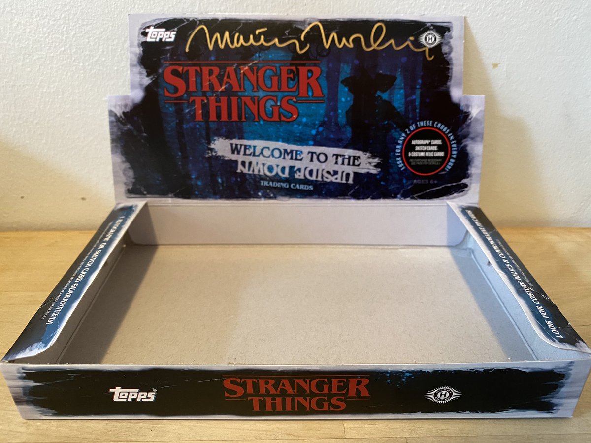 MatthewModine's tweet photo. RT by March 2 for a chance to WIN this empty #StrangerThings box signed by yours truly. It’s a great place to store all your @Topps “Welcome To The Upside Down” trading cards! I’ll pick one winner at random and announce on 3/3. Good luck! https://t.co/CI1cvQQEO0