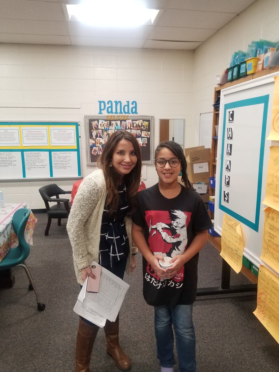 DobbinJr's tweet photo. Today our @PboroElementary teacher mentors celebrated #NationalTortillaChipDay by sharing some chips and dip with their mentees! :) I'm grateful I work with such an awesome team! @theteachermama @BriLee3rd @jshenderson27 @CatOldham4 #checkandconnect #mentorsmatter https://t.co/Cloi0BJok3