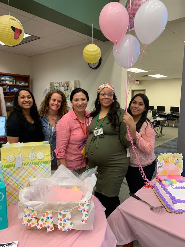 ImpocoJulie's tweet photo. Kayla’s baby shower!  🥳🎂🎀#ThompsonIsExcellence #3rdgrade https://t.co/KzoflmGqv5