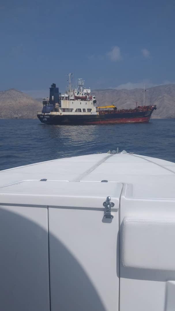 #24Feb  #PtoLaCruz 6piratas con pasamontañas y armas de fuego abordaron el buque #SanRamon fondeado en la #BahiaDePozuelo, sometieron a la tripulación y asesinaron al Cap Jaime Herrera (colombiano) e hirieron a un Sgto <a href="/AB_Guardacostas/">Comando de Guardacostas</a>  - <a href="/Birrilly/">BILLY CASTRO ♊️ CRGV #2111</a>