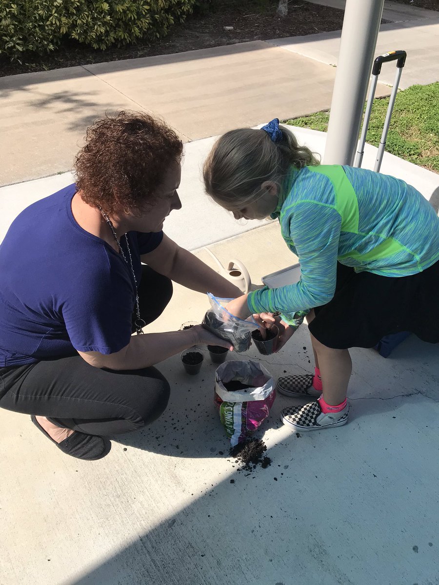 Serrano’s Otters had a great day as we partnered with Mrs. Leathead’s class to plant our seeds for our study on plants and their life cycle! We were totally engaged and can’t wait to see our plants grow in each stage!  <a href="/cypresscreekvcs/">Cypress Creek</a> <a href="/bronson_adrian/">Adrian Bronson</a> <a href="/SarahLeathead/">Sarah Leathead</a> <a href="/teachjwright/">Jeanne Wright, NBCT</a>