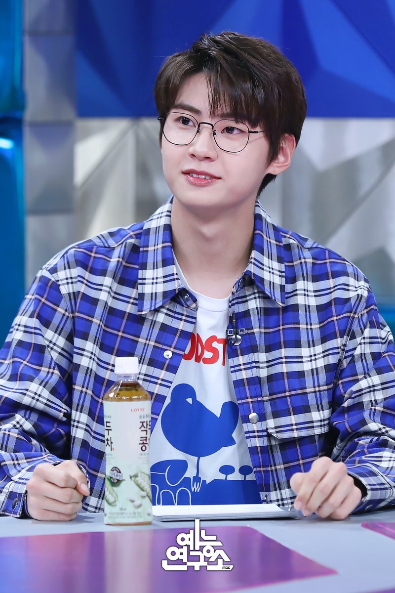 MBC_entertain's tweet photo. 라스 스페셜MC 누구게요? 그건 바로 브이단 단장님🐿
드디어 내일 아기태양 보는 날!! 행복행~💙
#라디오스타 수요일 밤 11시 5분!!
#이진혁 #LEEJINHYUK @LJH__official https://t.co/uSGN30IxLc