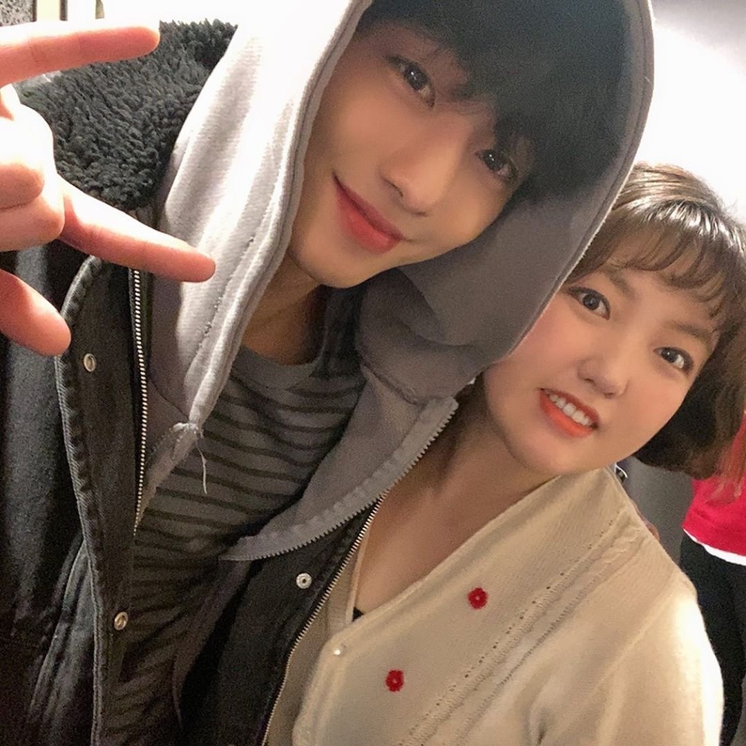 [2020.02.25]@eunjiyaaa__ (make-up artist) insta update:분장할일 진짜 많았는데..싫어요 소리 한번 안해서 너무 고맙고 이뻤어수고 많았어 서우진선생 https://www.instagram.com/p/B8-Lt5HpEli/&nbsp;#낭만닥터김사부2#서우진쌤  #안효섭 #ahnhyoseop  #seowoojin