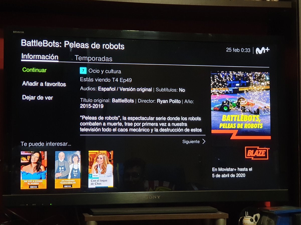 NyxCross's tweet image. Me gustaría saber en qué está pensando la tele para hacer sus sugerencias. Si estoy viendo #Battlerobots esas sugerencias como que no. Creo que alguien tiene que arreglar un algoritmo...
