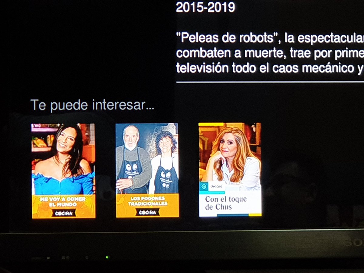 NyxCross's tweet image. Me gustaría saber en qué está pensando la tele para hacer sus sugerencias. Si estoy viendo #Battlerobots esas sugerencias como que no. Creo que alguien tiene que arreglar un algoritmo...