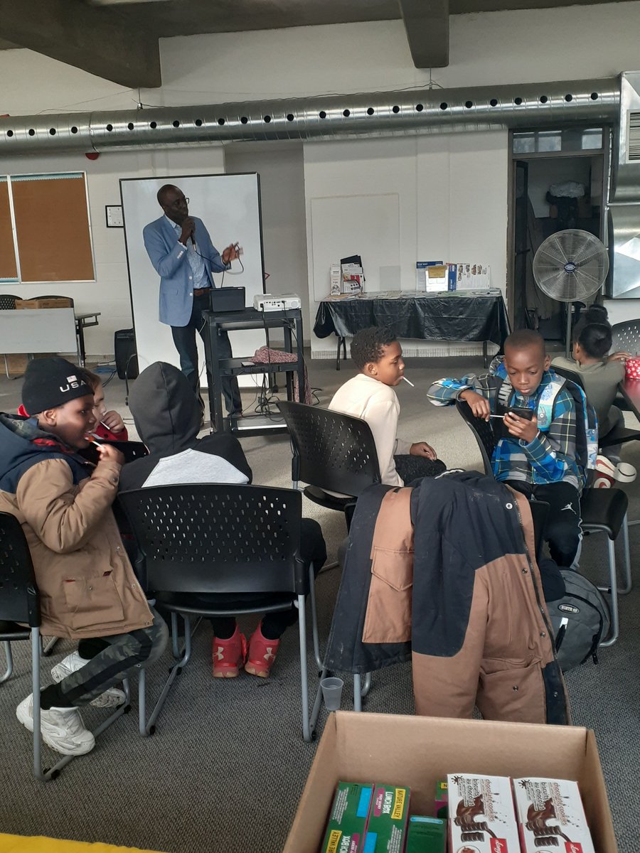 frontlinesto's tweet photo. Black history month event at the Weston Community Hub #gta #rootsandstem #stem #youthengagement https://t.co/AneYSsa5Ca