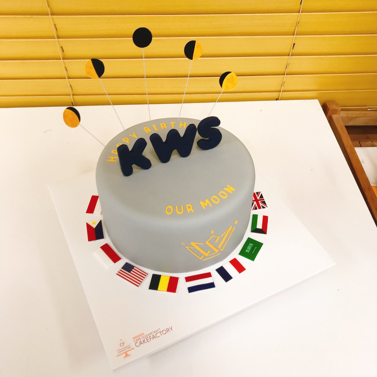 WoosungFanbase's tweet photo. 🌖WOOSUNG’S BTH 🌔

Blackroses, here’s Woosung’s birthday cake that will be delivered this morning at J&amp;S agency~ 

Thank you to everyone who made this project possible, i’m truly grateful 🤍

#김우성_28번째_이야기 #HappyWooSungDay #OurMoonKimWooSung https://t.co/osSmcGzZ6F