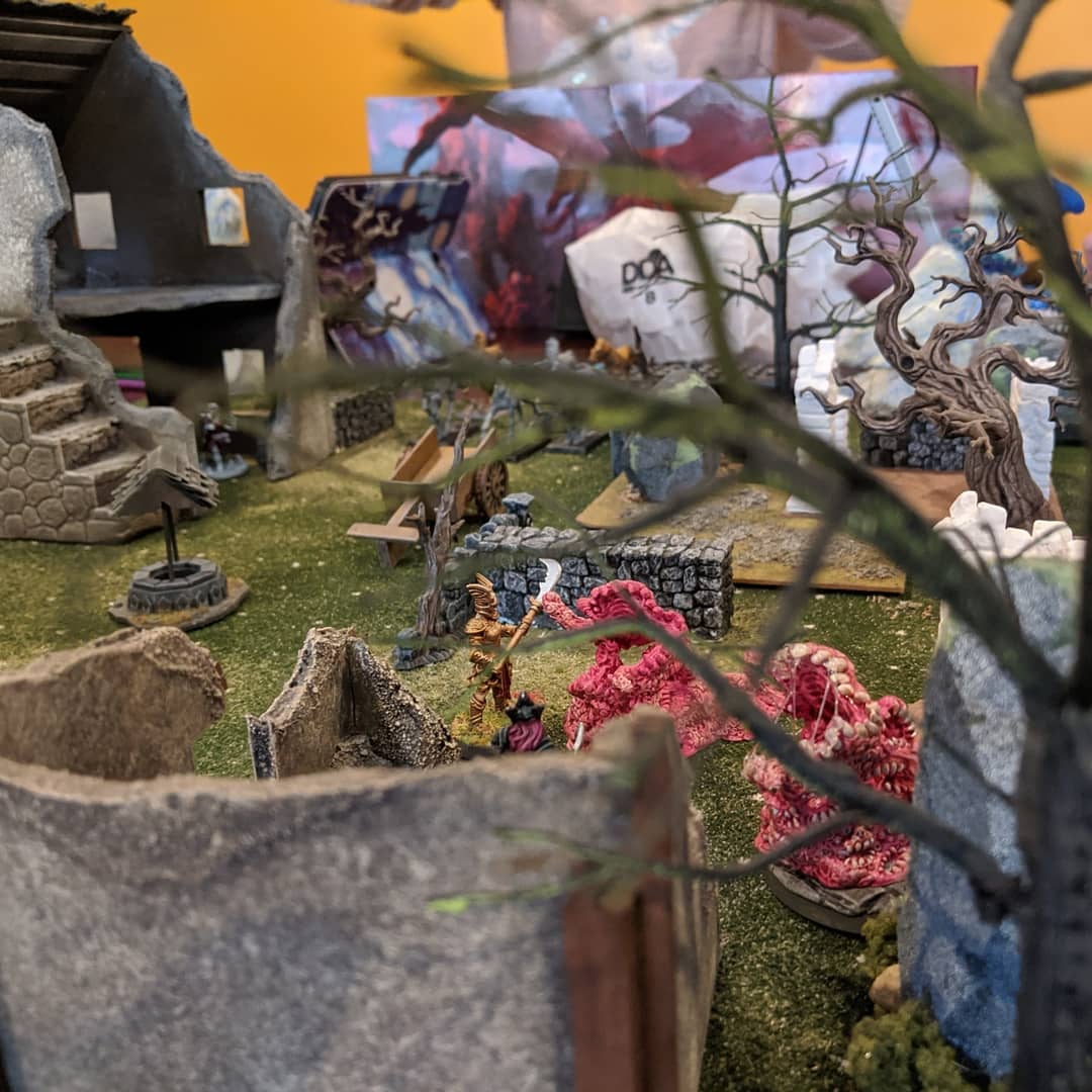 ST_conclave's tweet photo. More pics from this weekend's #dnd5e game! The party interrupts a Daedric ritual just in time to stop it. #elderscrolls #tamriel #miniatures #roleplaying https://t.co/cH9cvTHaFZ