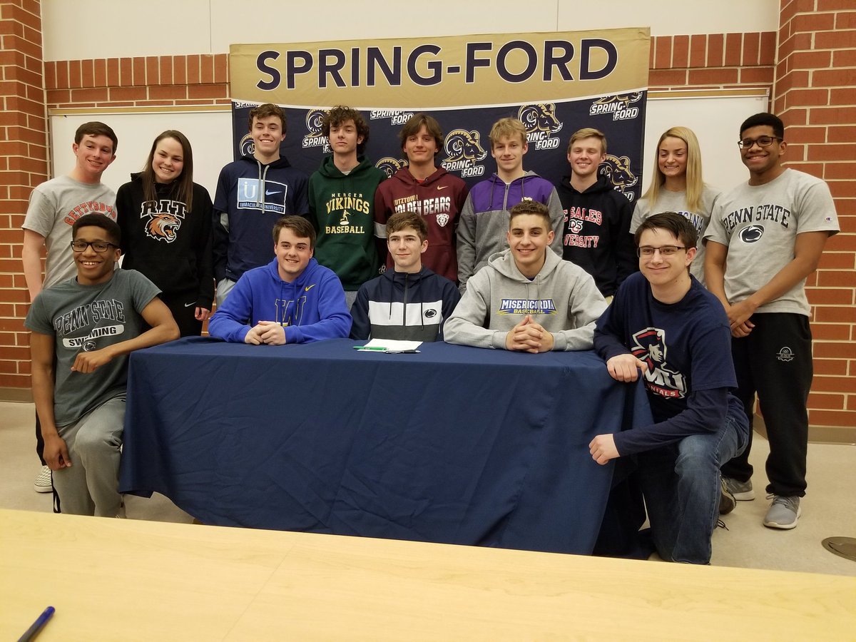 patrickjnuge's tweet photo. Congratulations to yet another group of outstanding student- athletes at their college signing night. Best of luck to all. https://t.co/MRusffcF5K