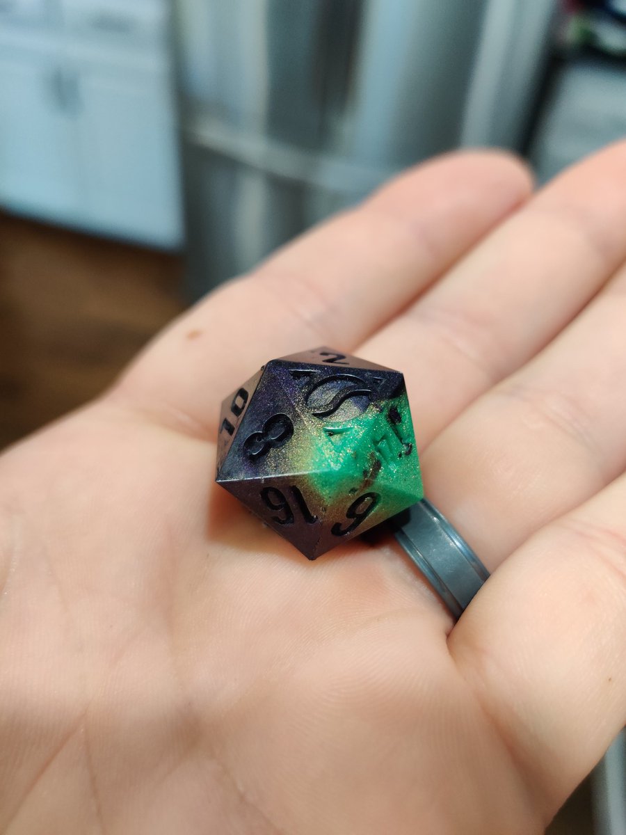 FoundFamiliar's tweet image. WELP
7500 followers here we come. It's coming fast so let's start this #giveaway

☕️Like
☕️Retweet
☕️Follow

(3) will receive a Purple Worm Poison #d20 &amp;amp; 25% off #coffee discount code
(7) additional winners will receive a 25% off coffee discount code

#dnd #dnd5e #dndcoffee #dice