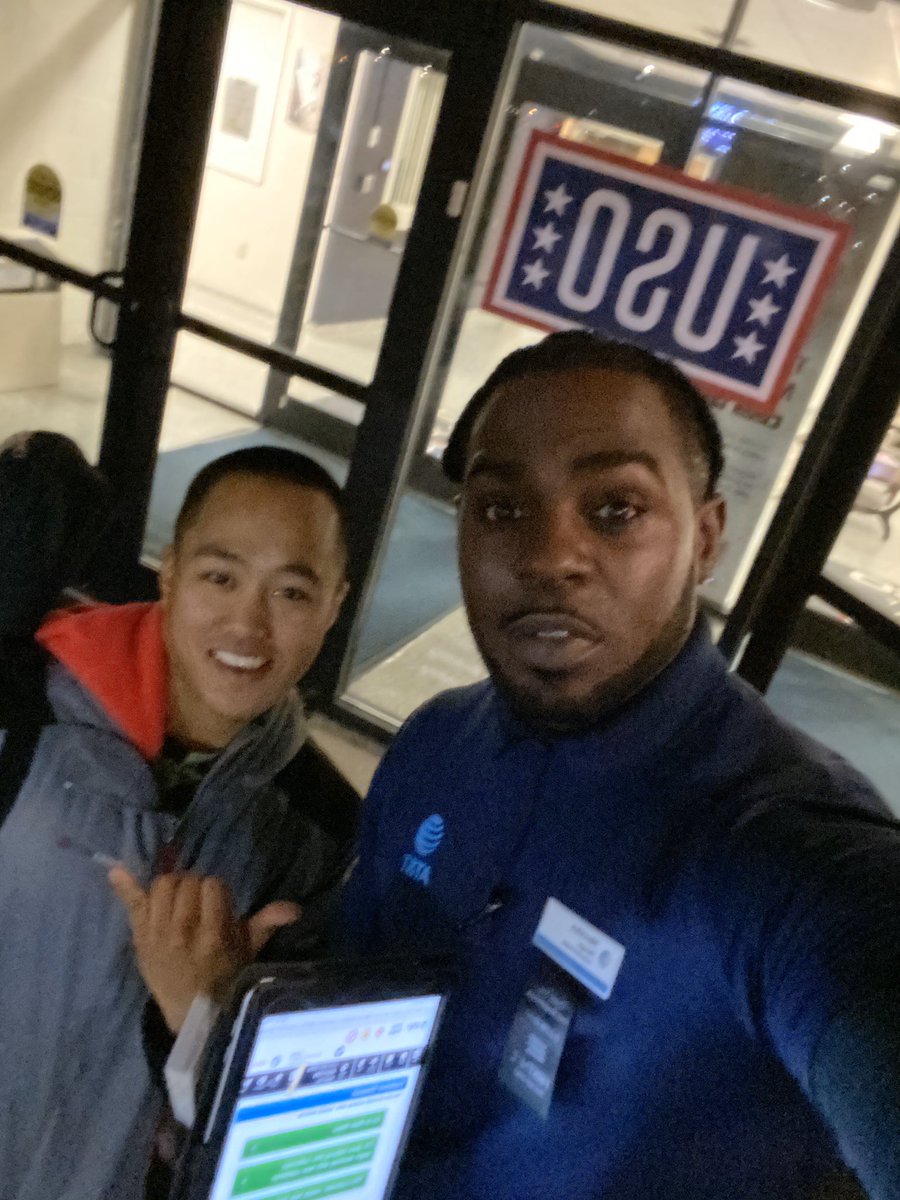 AT&amp;T comes out at night. The USO Fort Campbell Army Base. Educating soldiers about AT&amp;T and the benefits of being on our network! #ATT #USO #SOLDIERS #Army #Fortcampbell #Iphone #Militarydiscount #Armystrong #portables