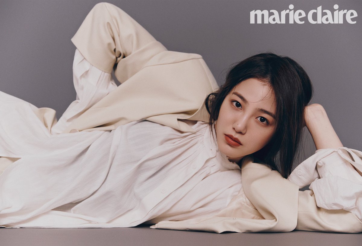 3월 25일 첫방송하는 드라마 <#어서와>의 두 주인공, #김명수 와 #신예은 을 만났습니다. 마리끌레르 3월호 그리고 웹사이트에서 화보와 인터뷰를...