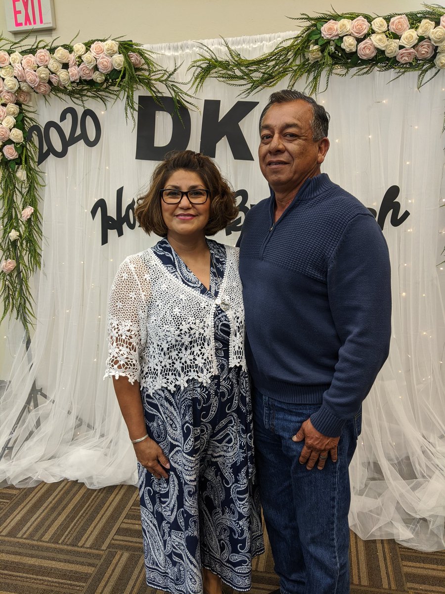 McCartneyRanch's tweet photo. Congratulations Virgie Lejia as she received the Delta Kappa Gamma award for McCartney Ranch! Virgie is a wonderful Kindergarten teacher who believes in all of her students. We are lucky to call Virgie a Mustang! #cgesdfamily #MustangPride https://t.co/9kbUubUXud