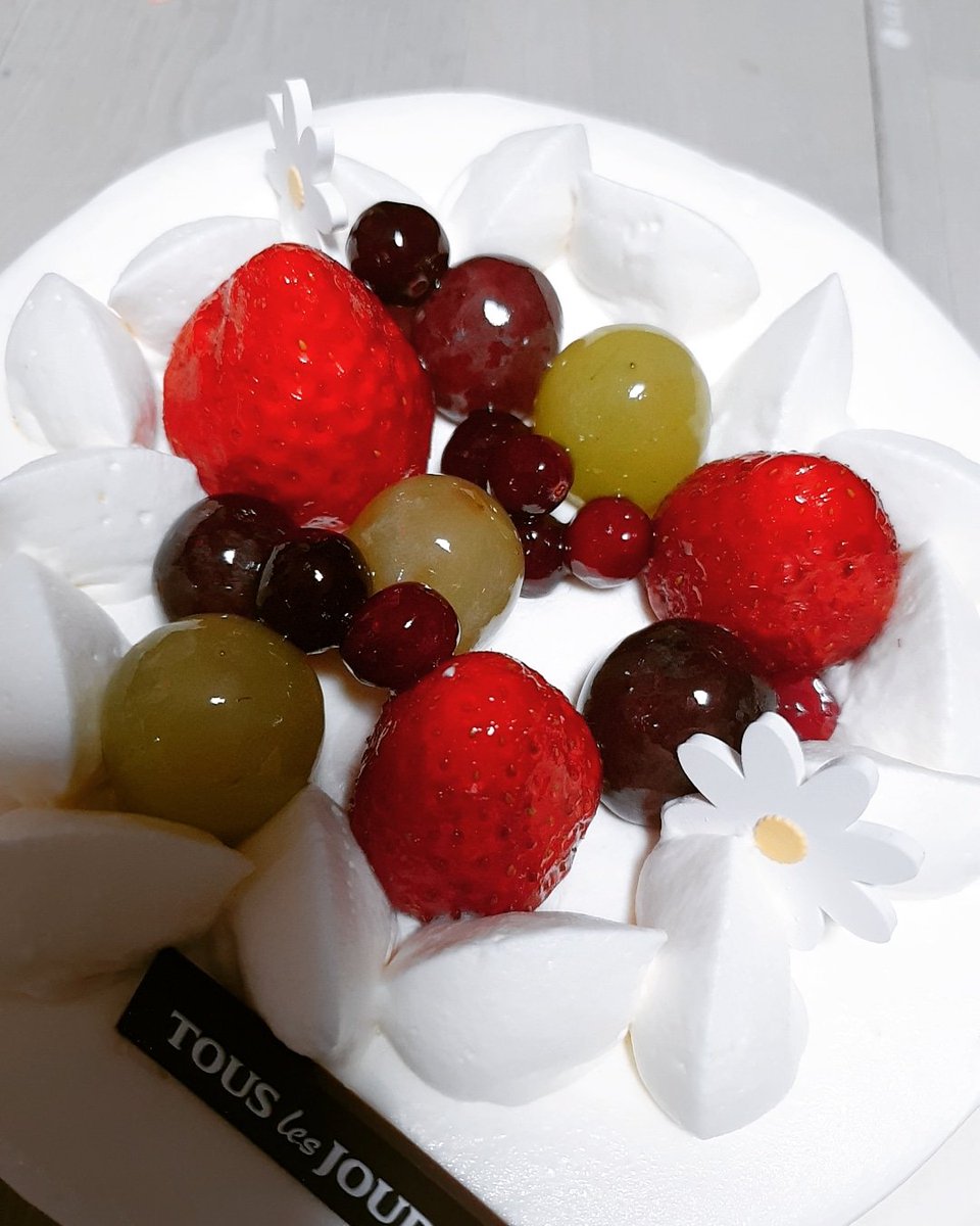 달달한 케이크🍰🍰❤❤
한조각이면 기분도 좋아진답니다