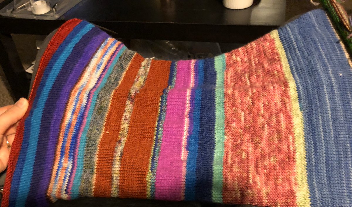 I’m into the deriabadijs, in ‘poison Apple red,’ and I’ve got nearly all the remaining rows planned out. This is row 188 of 369, and representing 188000 pieces of textile so far.
