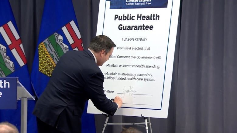 SpeakUp407's tweet image. Kenney, LIAR extraordinaire! Promised to keep his filthy hands off healthcare. Lied. Promised no cuts to Education. Equivocated (same funding, more students = cuts). Etc.
Corrupt, without conscience, abusive, sadistic...how do we elect such scum!
#KenneyMustGo #UCPmustGo
