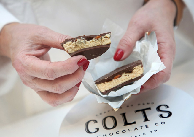 coltschocolates's tweet image. @StyleBlueprint has a great feature on Colts' Founder and Brand Ambassador Mackenzie Colt. Read along to find out more of her story, including her favorite chocolate (here's a hint)! Article: bit.ly/2HUCXmO 📷: Leila Grossman

#StyleBlueprint #StyleBlueprintNashville