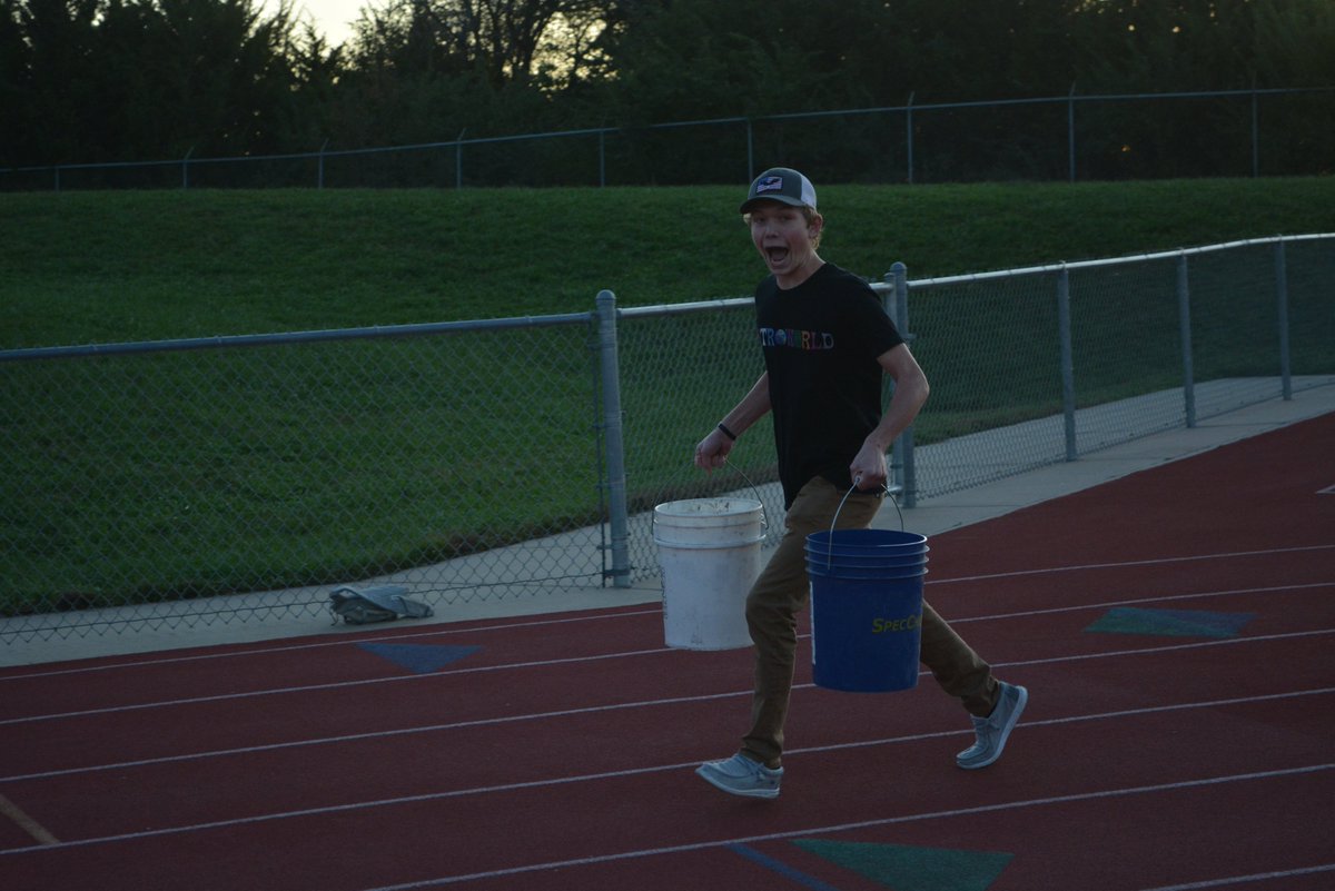 Kansas Key Club (@kansaskeyclub) on Twitter photo Seaman High School has been working on raising funds to build a well in a developing community! Fundraising efforts have been completed through their Walk for Water Night, Battle of the Bands, silent auction, lip-sync battles, and fundraisers. Good work! <a href="/thirstproject/">Thirst Project</a> Seaman High School has been working on raising funds to build a well in a developing community! Fundraising efforts have been completed through their Walk for Water Night, Battle of the Bands, silent auction, lip-sync battles, and fundraisers. Good work! <a href="/thirstproject/">Thirst Project</a>
