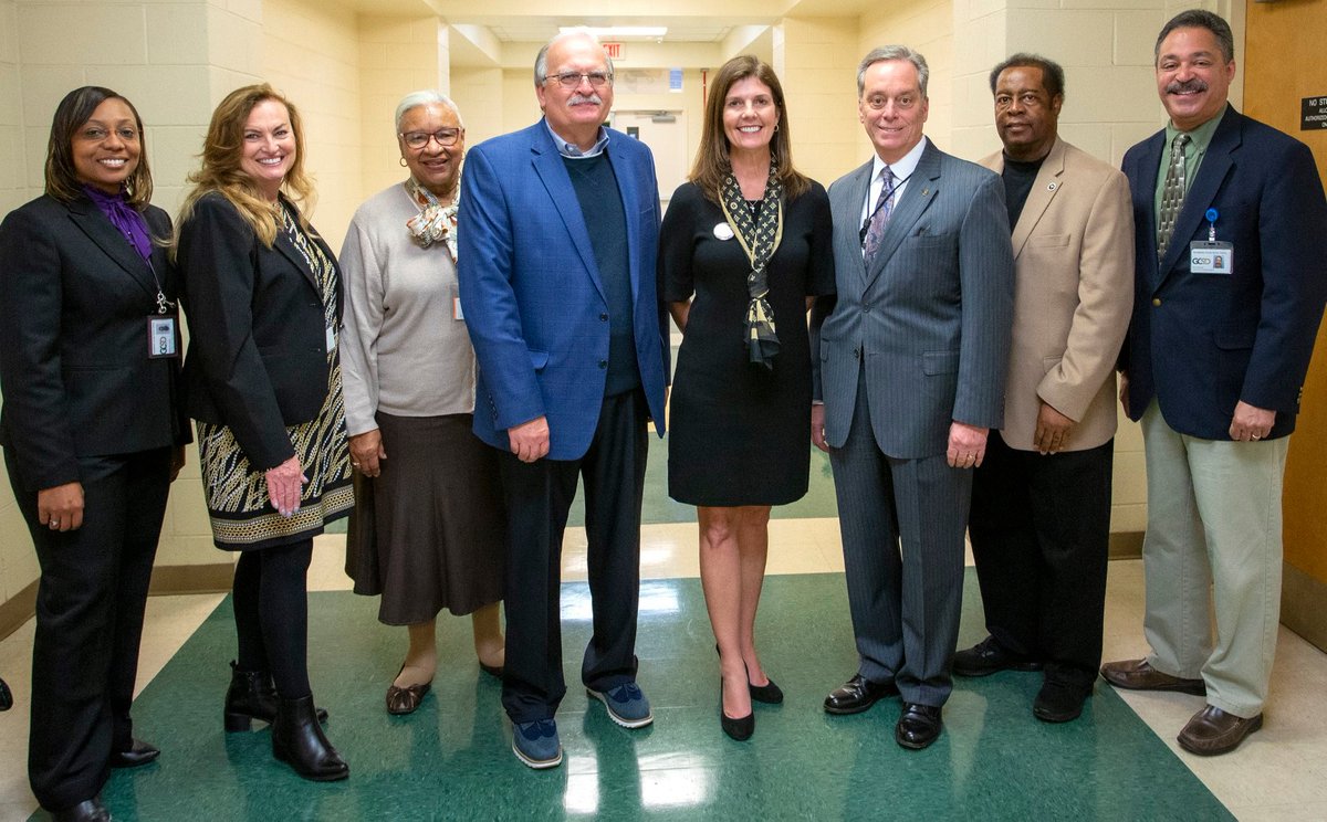 PamelaEvette's tweet image. Really enjoyed my time visiting Andrews High School today. Thank you Dr. Dozier, faculty members, and all the wonderful students for sharing what makes this school so special. #SCeducation #SCRobotics #STEM #SCworkforce