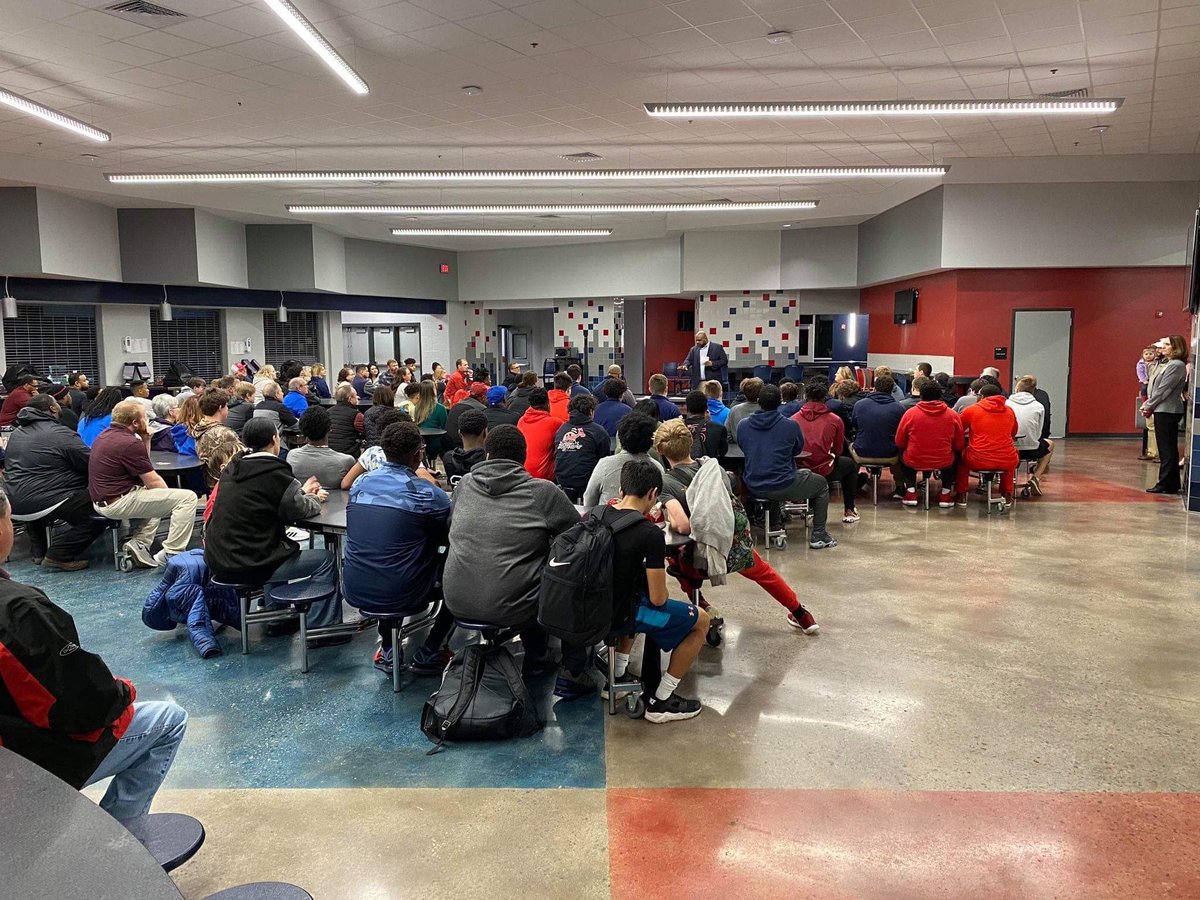 BJHS_Football's tweet photo. Thank you for coming out tonight! We look forward to meeting our upcoming freshmen (current 8th graders) Wednesday night! #WeAreBOBJONES https://t.co/Oq1qsHZTen