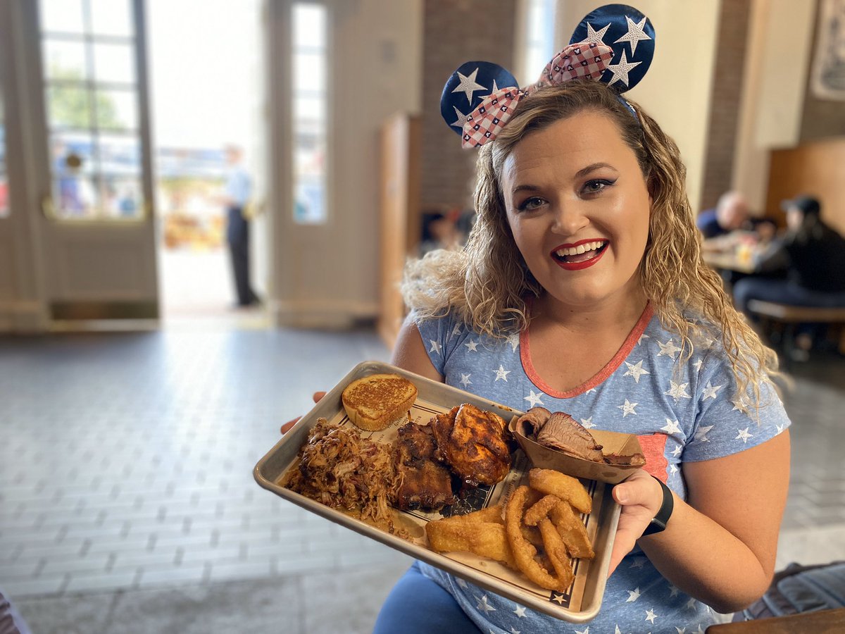 thewdwcouple's tweet photo. Over the weekend we made our way to Epcot to try out the new quick service Regal Eagle Smokehouse in the American Adventure Pavilion! Click the link to see our full dining review! #regaleagle #epcot #disneyeats #deliciousdisney #thewdwcouple
https://t.co/qr95mAnfpD https://t.co/XP9SMhLtqy